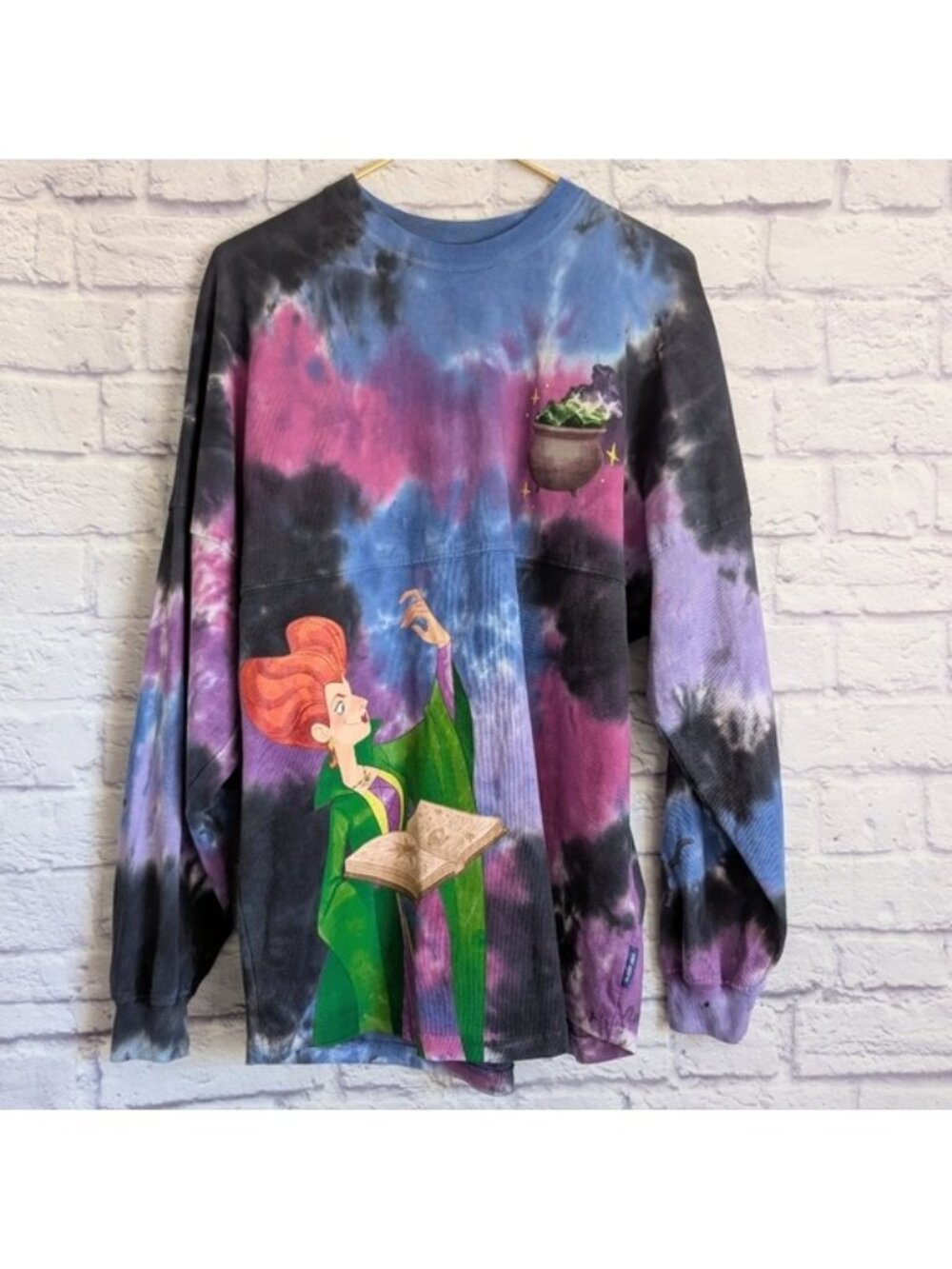 Disney Hocus Pocus Tie Dye Spirit Jersey Adult Small Long Sleeve Halloween